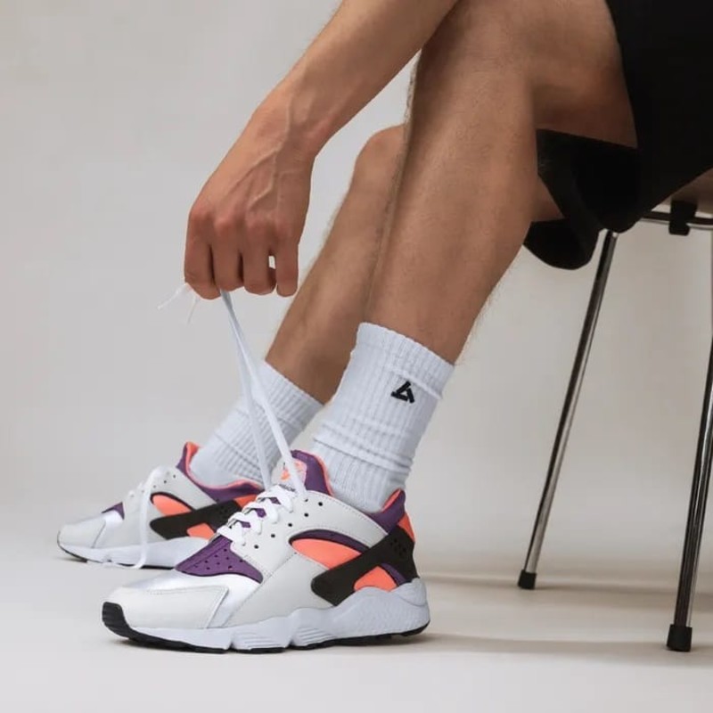 Nike air clearance huarache bright mango